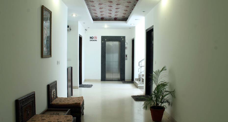 Urban Inn By Laurent & Benon - DLF Phase 3, Hansi 5